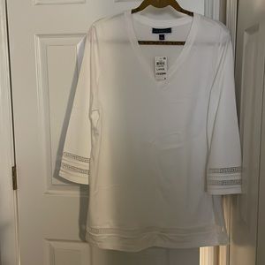 Karen Scott white tunic top with embroidered sleeves & split hemline.